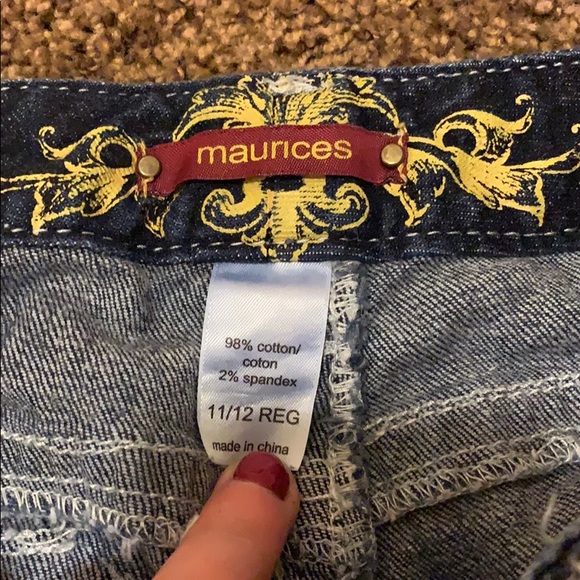 Maurice’s capris - Picture 4 of 4